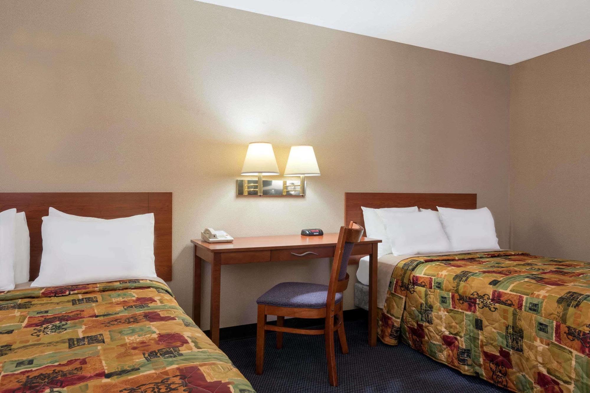 Knights Inn Elizabethtown Exterior photo